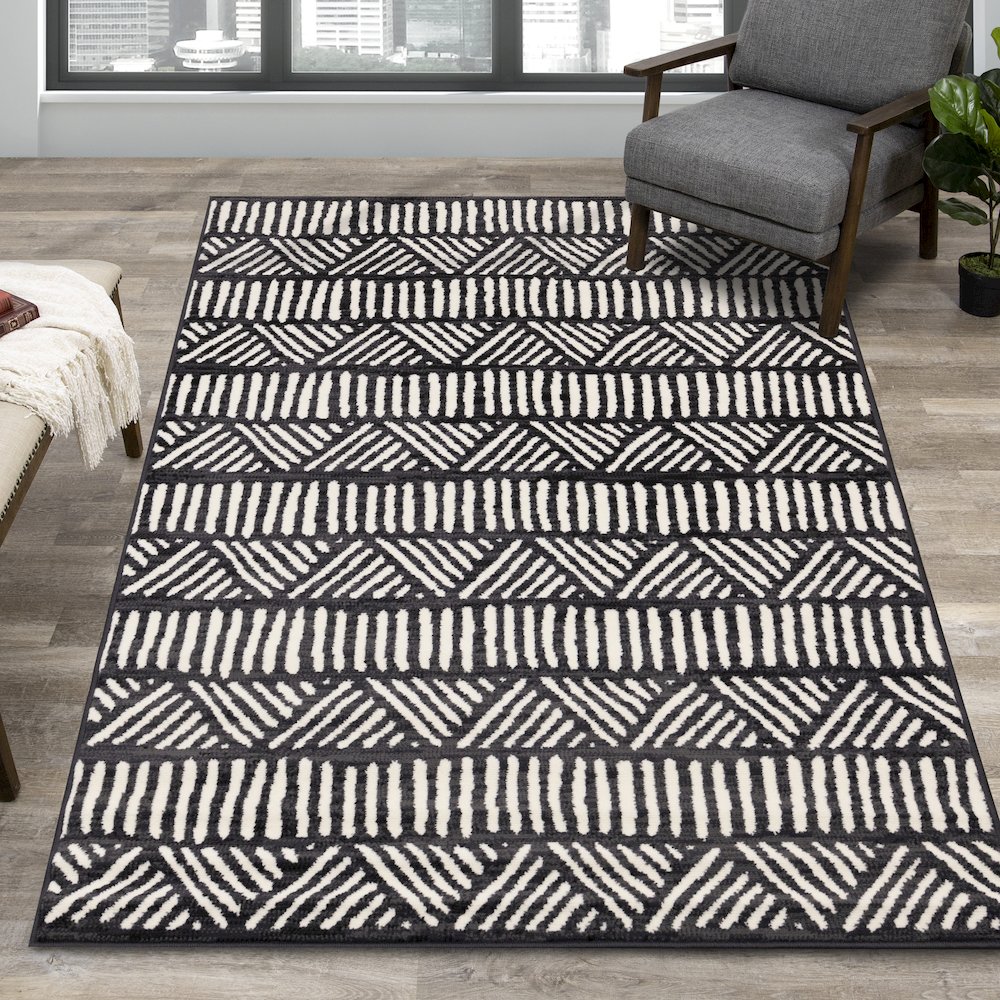 Functional Style Grey White Tribal Rug, 4'7" x 6'7", 4'7" x 6'7". Picture 2