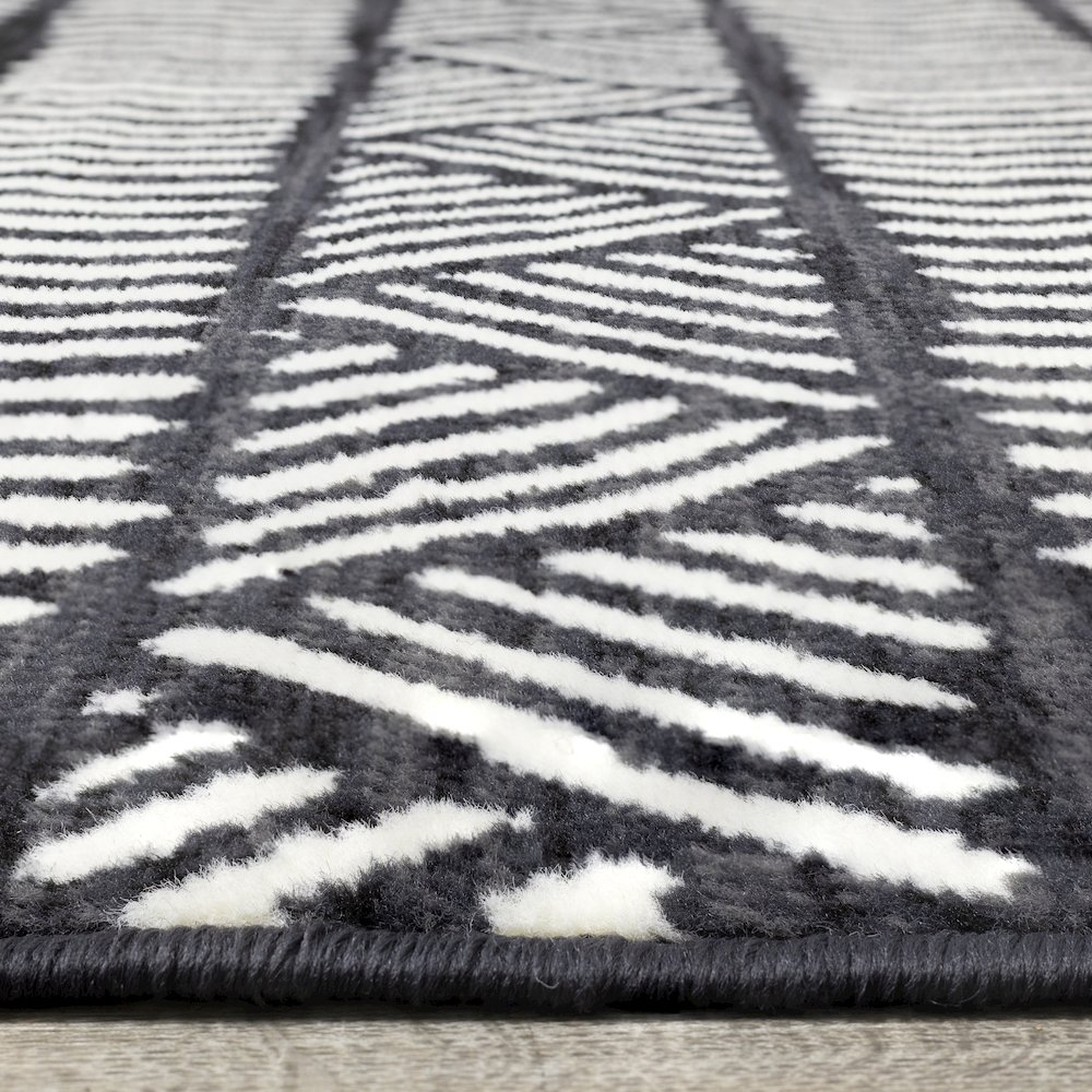 Functional Style Grey White Tribal Rug, 4'7" x 6'7", 4'7" x 6'7". Picture 5