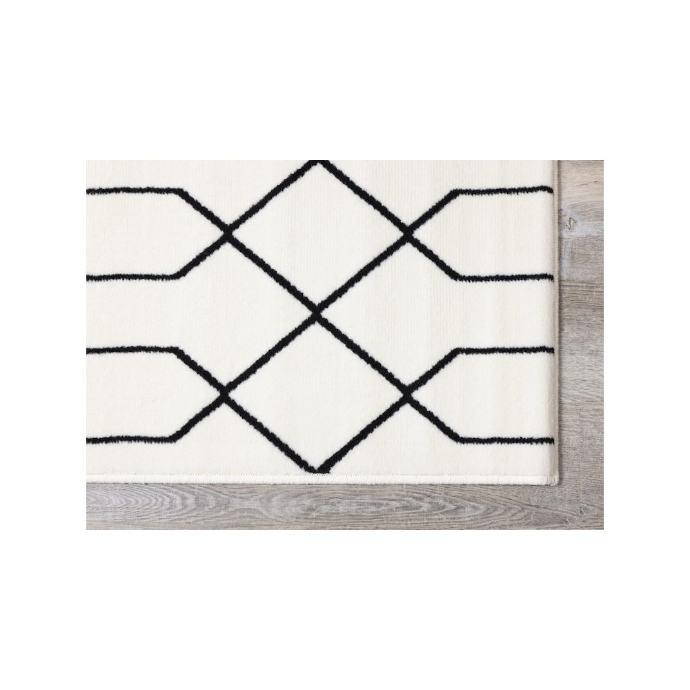 Functional Style Geometric Cream Black Rug, 4'7" x 6'7". Picture 6
