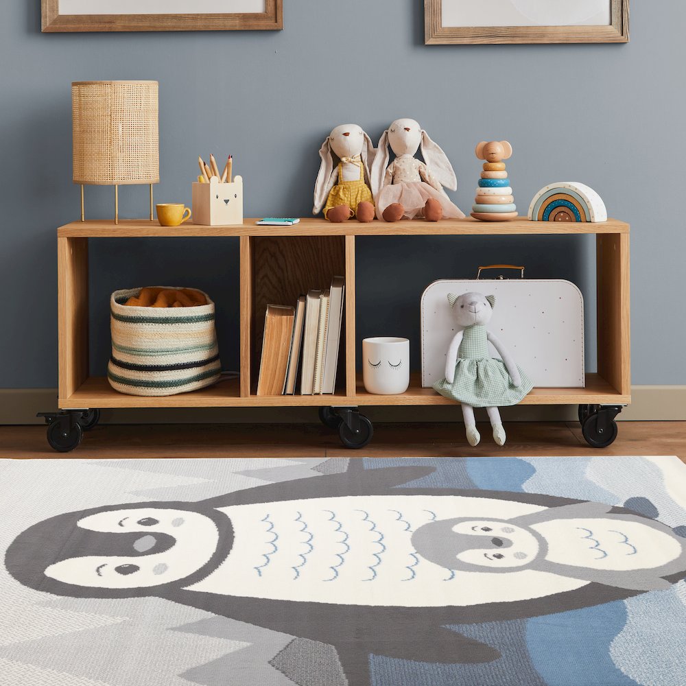 Functional Kids Baby Penguin Area Rug, 3'11" x 5'7". Picture 3
