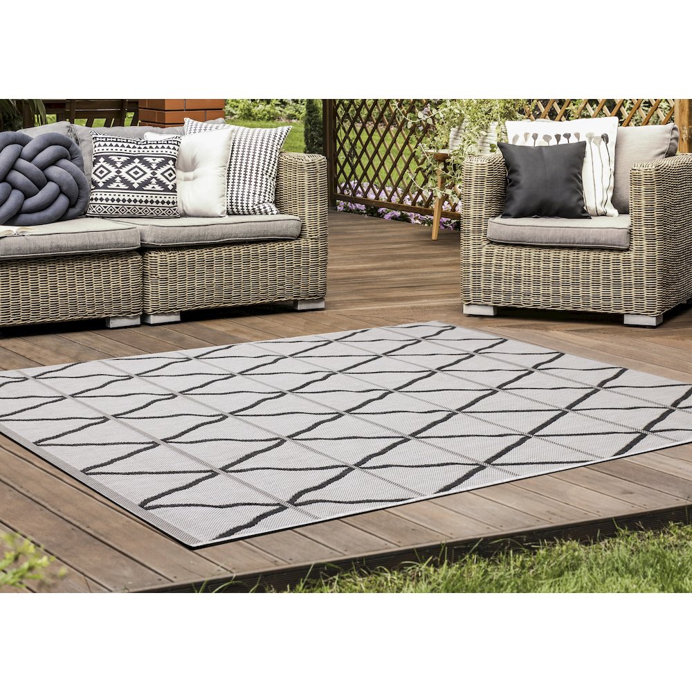 Jewel Grey Black Geometric Indoor/Outdoor Area Rug, 3'11" x 5'7". Picture 2