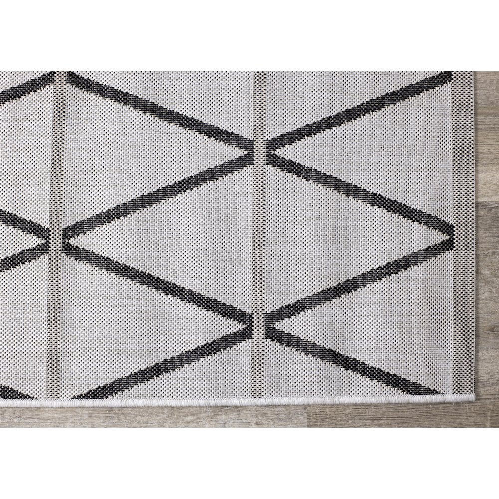 Jewel Grey Black Geometric Indoor/Outdoor Area Rug, 3'11" x 5'7". Picture 6