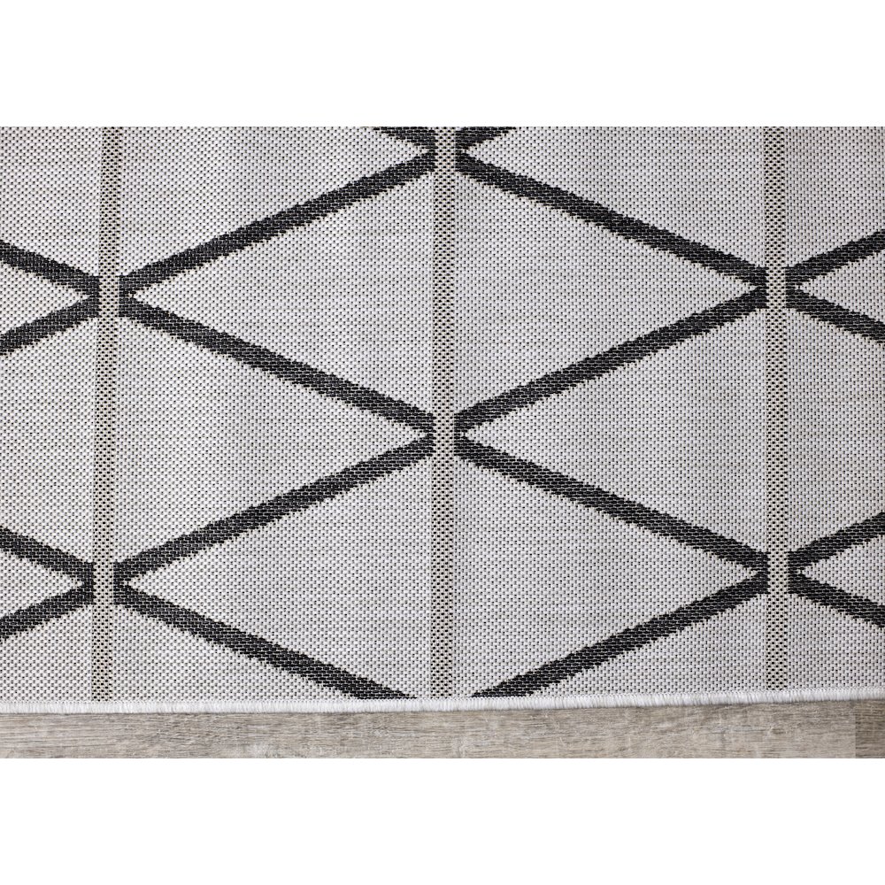 Jewel Grey Black Geometric Indoor/Outdoor Area Rug, 3'11" x 5'7". Picture 10