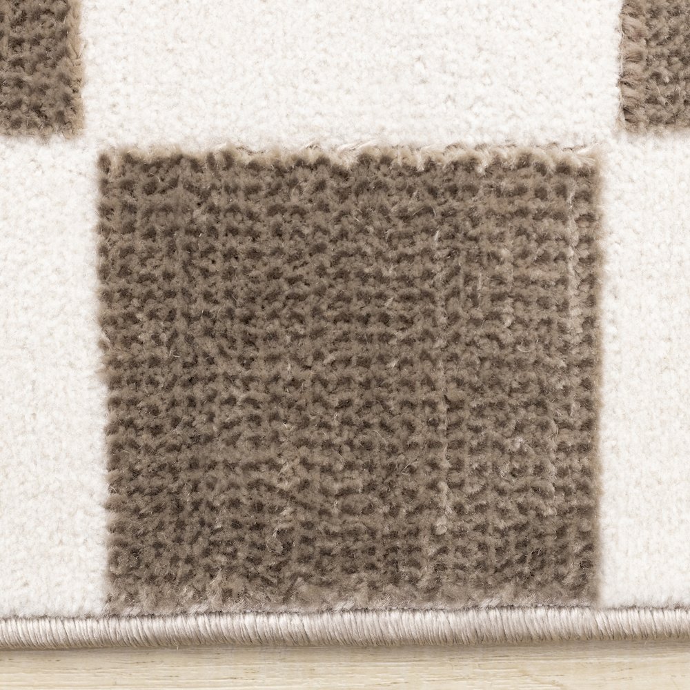 Logan Soft Brown Cream Checkered Rug. Picture 10