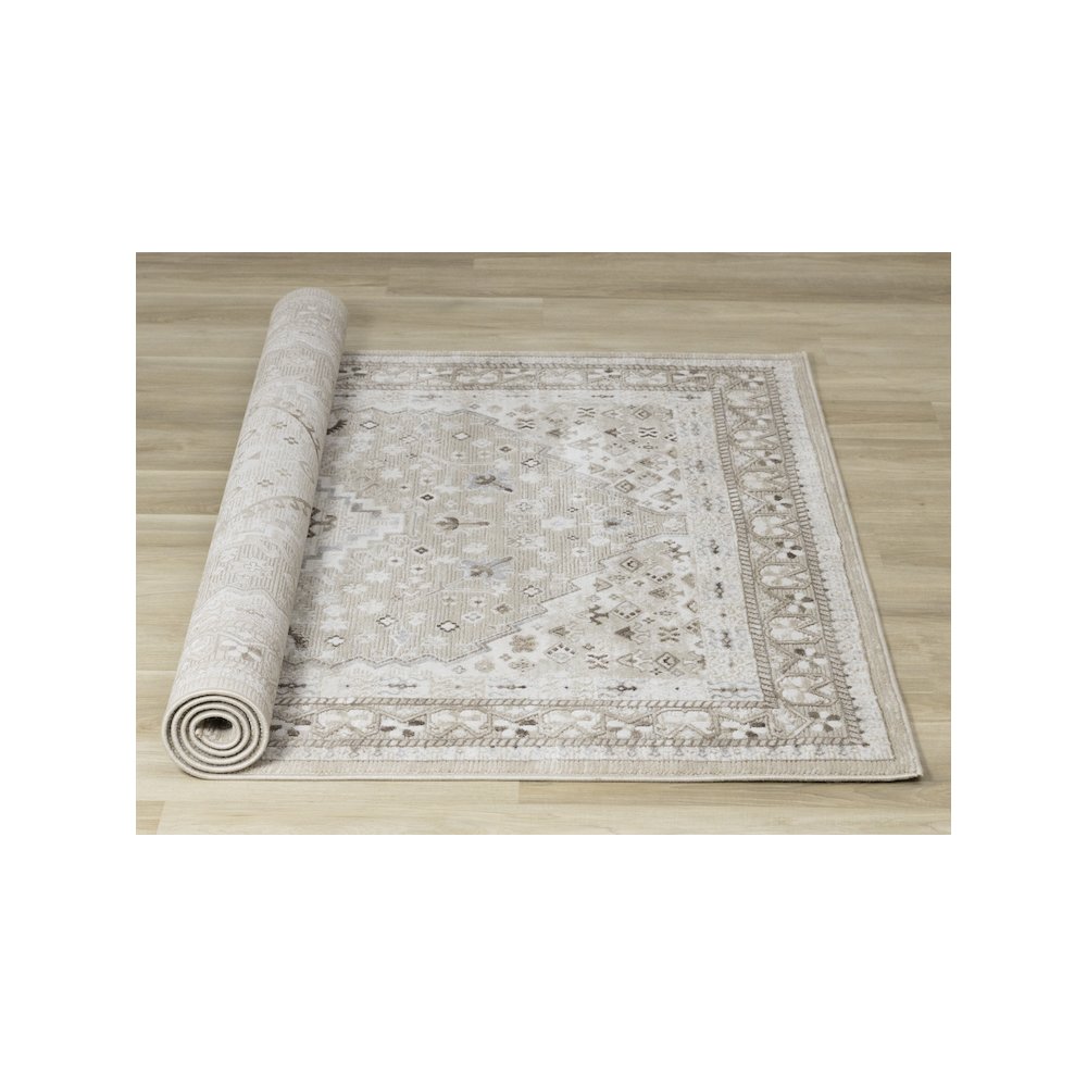 Layla Elegant Traditional Beige Area Rug, 5'3" x 7'7". Picture 8