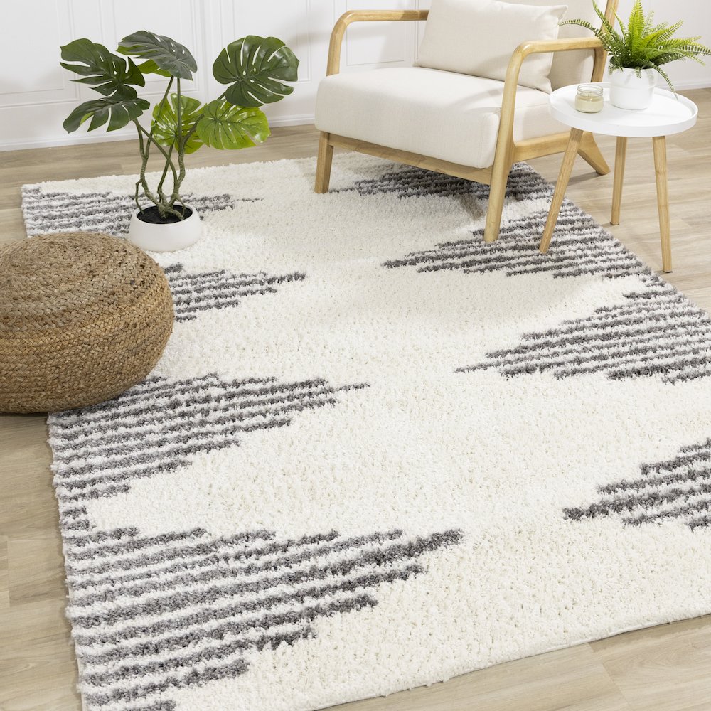 Palmer Cream Grey Soft Diamonds Area Rug, 5'3" x 7'7". Picture 2