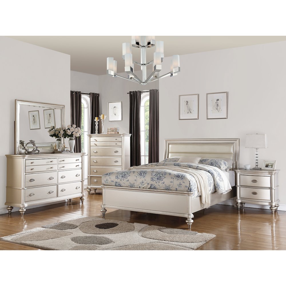 Dresser with 6 Drawers in Antique Silver. Picture 4