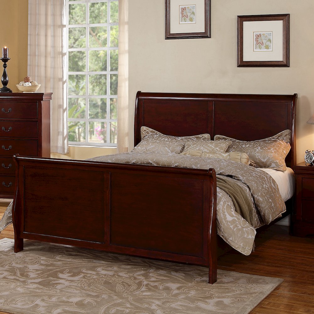 King Size Wood Bed in Cherry Finish. Picture 5