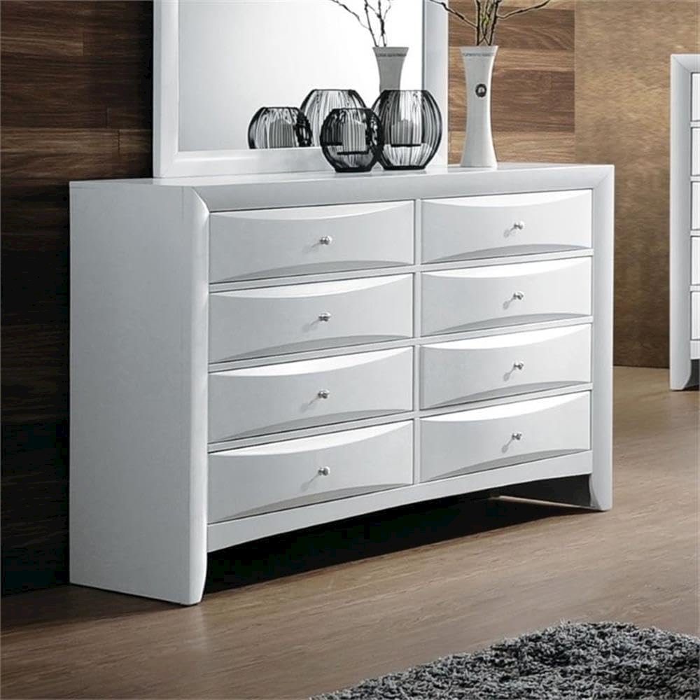 Wood Dresser with 8 Drawers In White. Picture 2