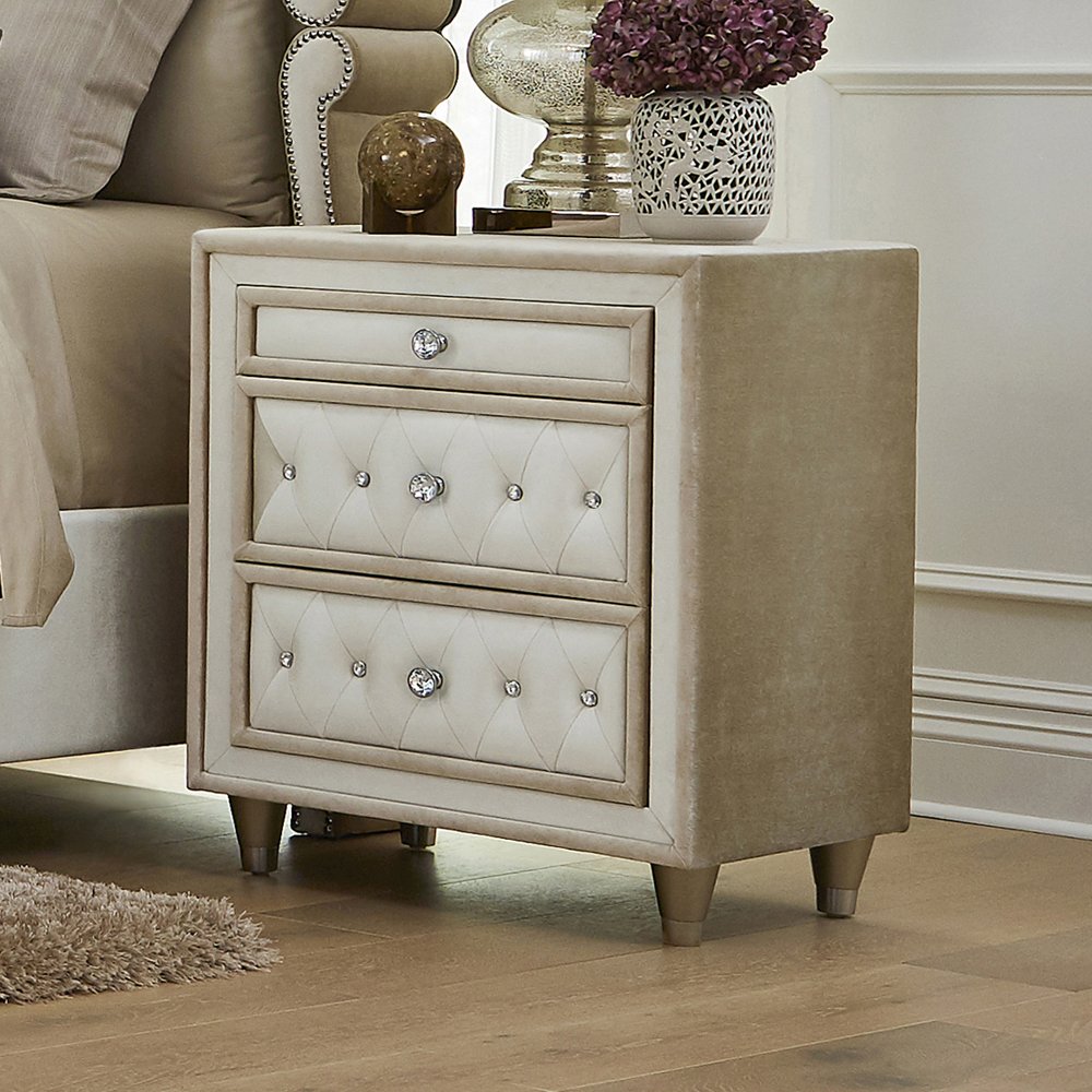3 Drawers Velvet Nightstand in Ivory and Camel. Picture 2