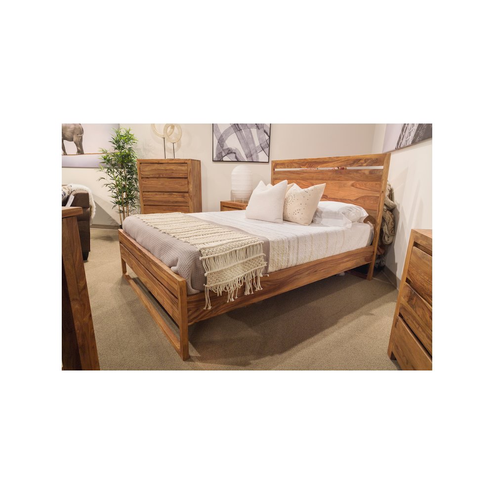 Porter Designs Urban Solid Sheesham Wood Queen Bed, Natural. Picture 6