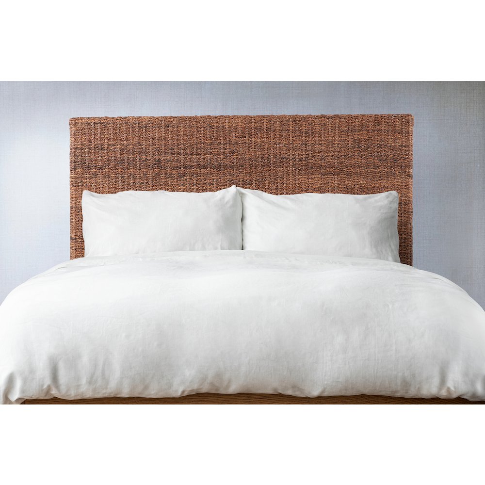 Wilmington Queen Banana Leaf Panel Headboard. Picture 2