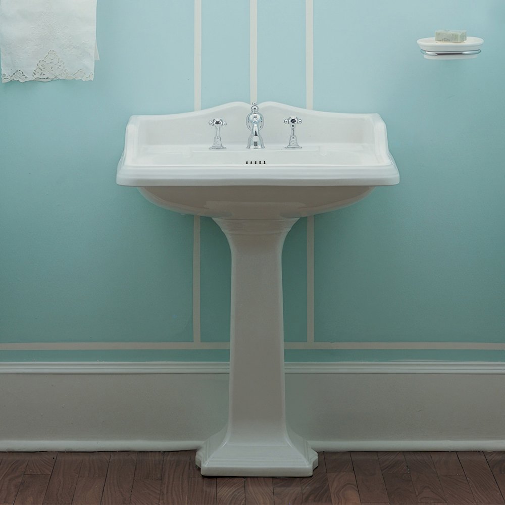 Isabella Collection Traditional Pedestal. Picture 3