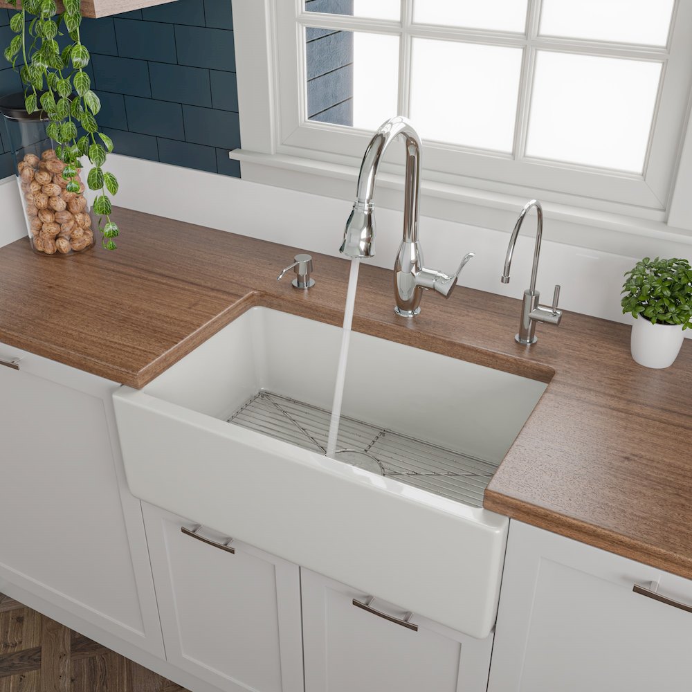 30 inch White Reversible Smooth / Fluted Single Bowl Fireclay Farm Sink. Picture 2