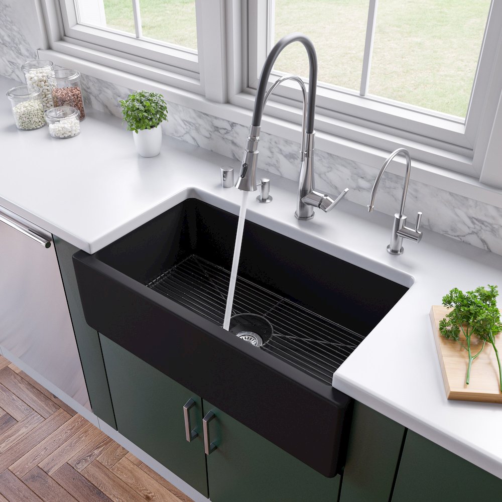 33" Black Matte Reversible Smooth / Fluted Single Bowl Fireclay Farm Sink. Picture 2