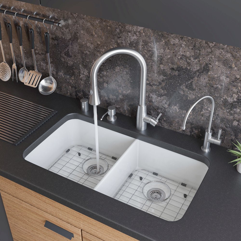 32 inch White Double Bowl Fireclay Undermount Kitchen Sink. Picture 2