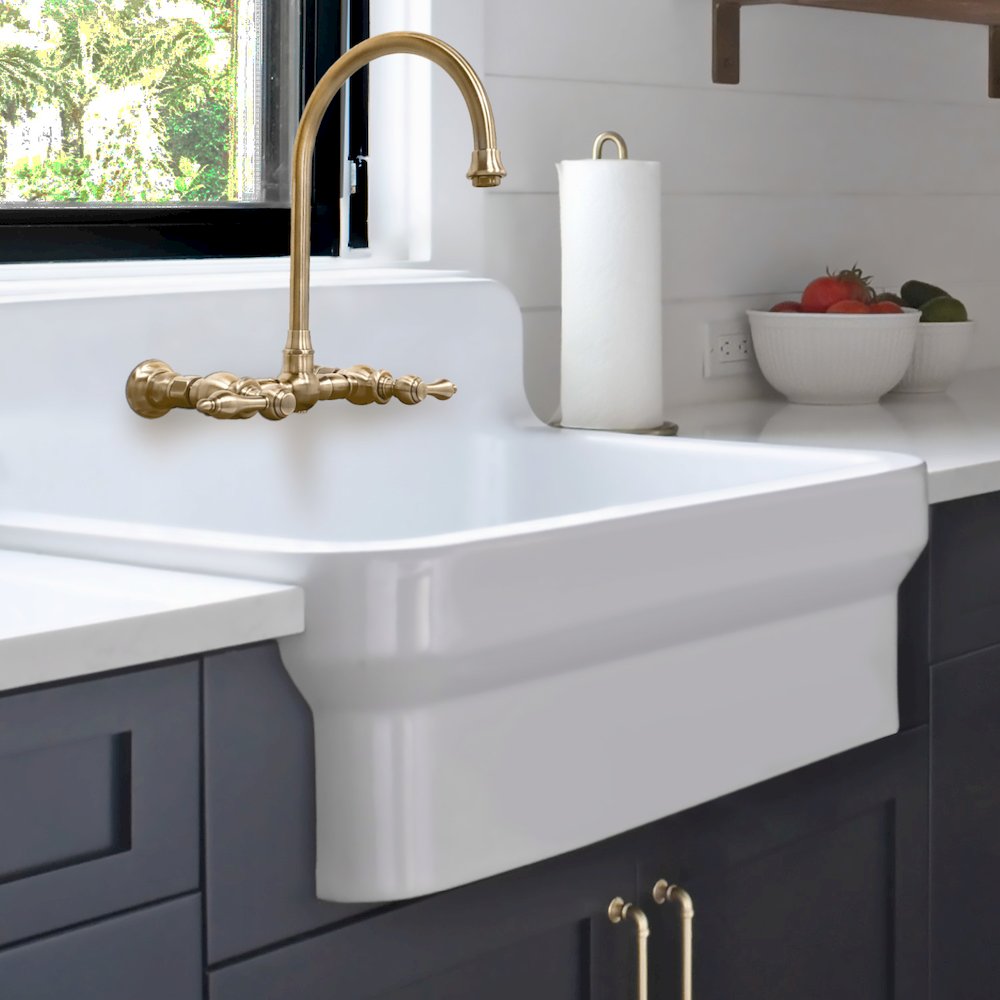 Old Fashioned Country Fireclay Utility Sink with High Backsplash. Picture 5