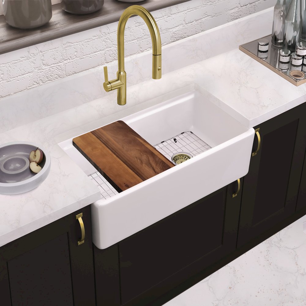 Collection 33" Reversible Single Bowl Fireclay Sink Set. Picture 6