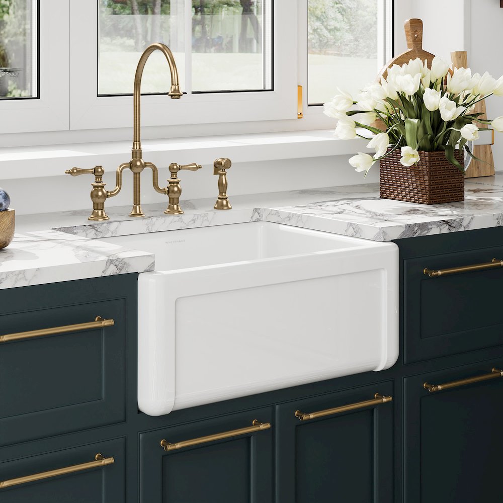 Collection 24" Reversible Single Bowl Fireclay Kitchen Sink. Picture 2