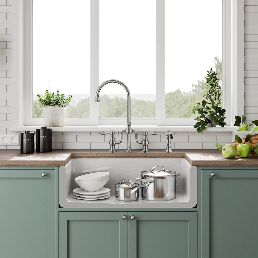 Collection 33" Reversible Single Bowl Fireclay Kitchen Sink. Picture 4