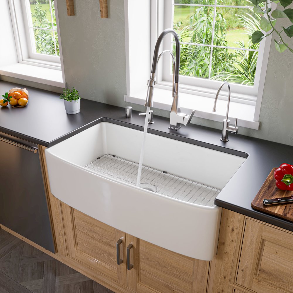 ALFI Brand White Smooth Curved Apron 36" x 20" Single Bowl Fireclay Farm Sink. Picture 3