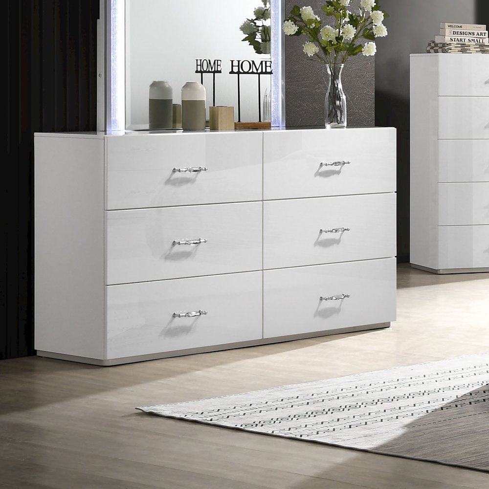 Wellan Modern Wood 6-Drawer Dresser in White. Picture 3