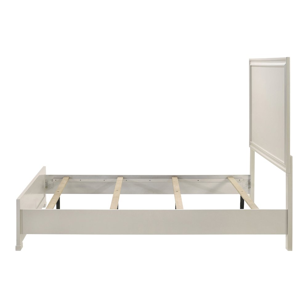 Rein Modern Solid Wood Panel Bed in White. Picture 3
