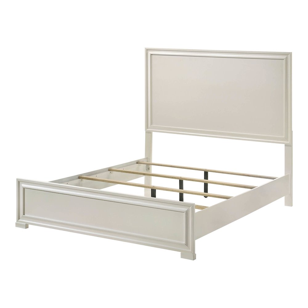 Rein Modern Solid Wood Panel Bed in White. Picture 1