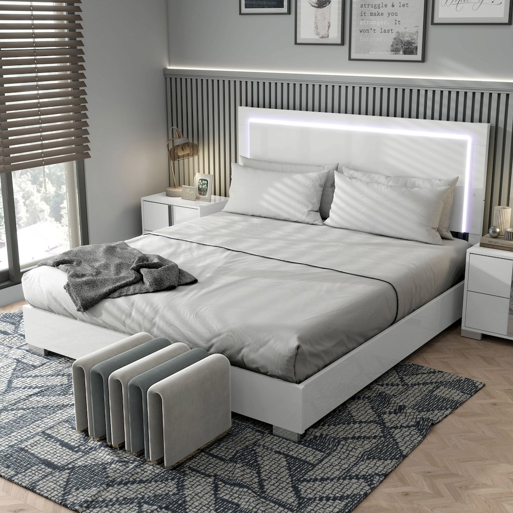 Jiar Modern 2-Piece Panel Bedroom Set with LED on Headboard. Picture 4