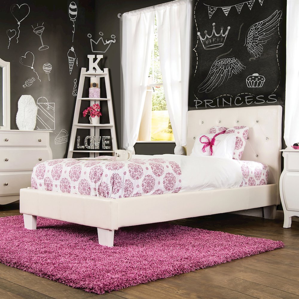 Kylen Faux Leather Platform Bed. Picture 4