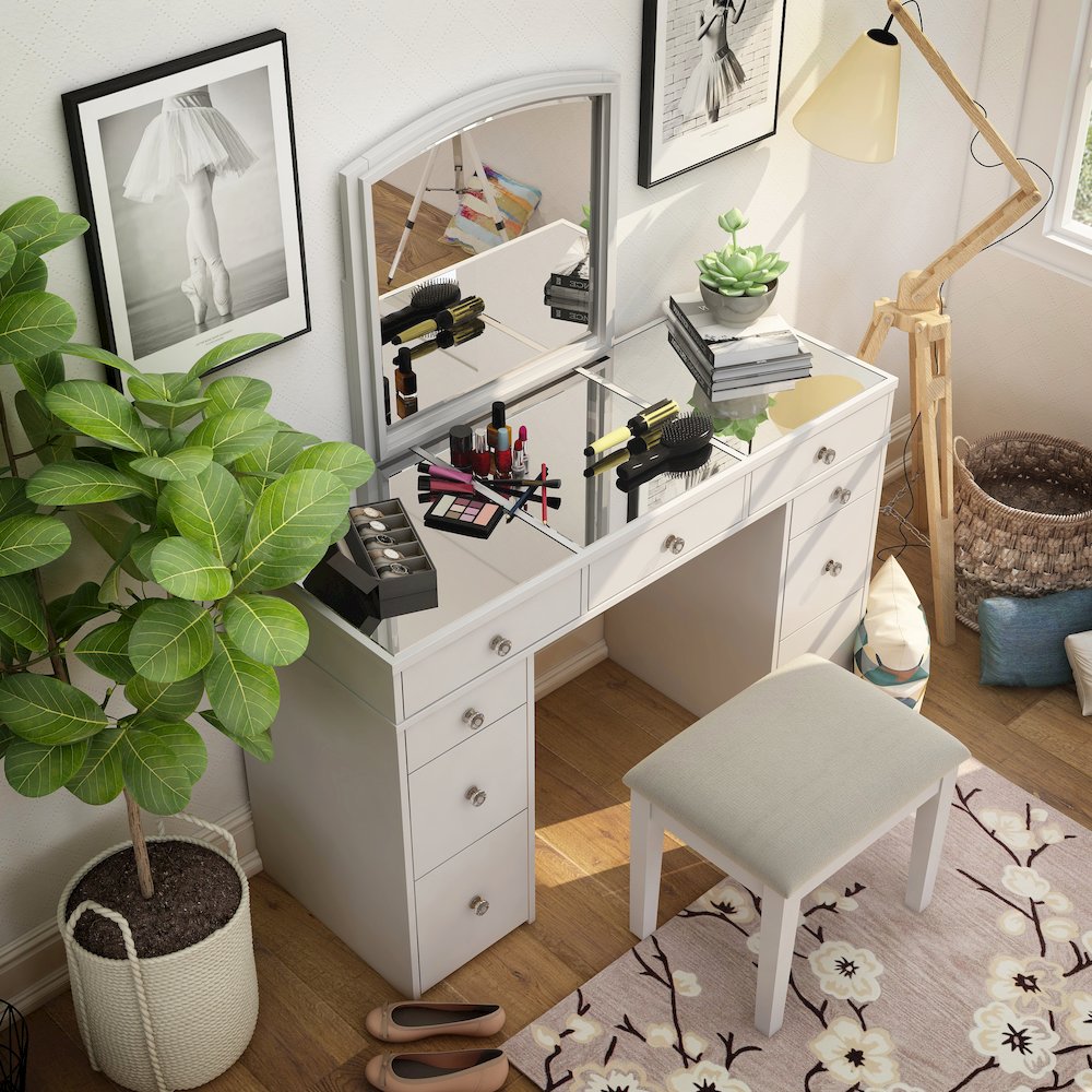 Galveston Solid Wood 3-Piece Vanity Set in White. Picture 5