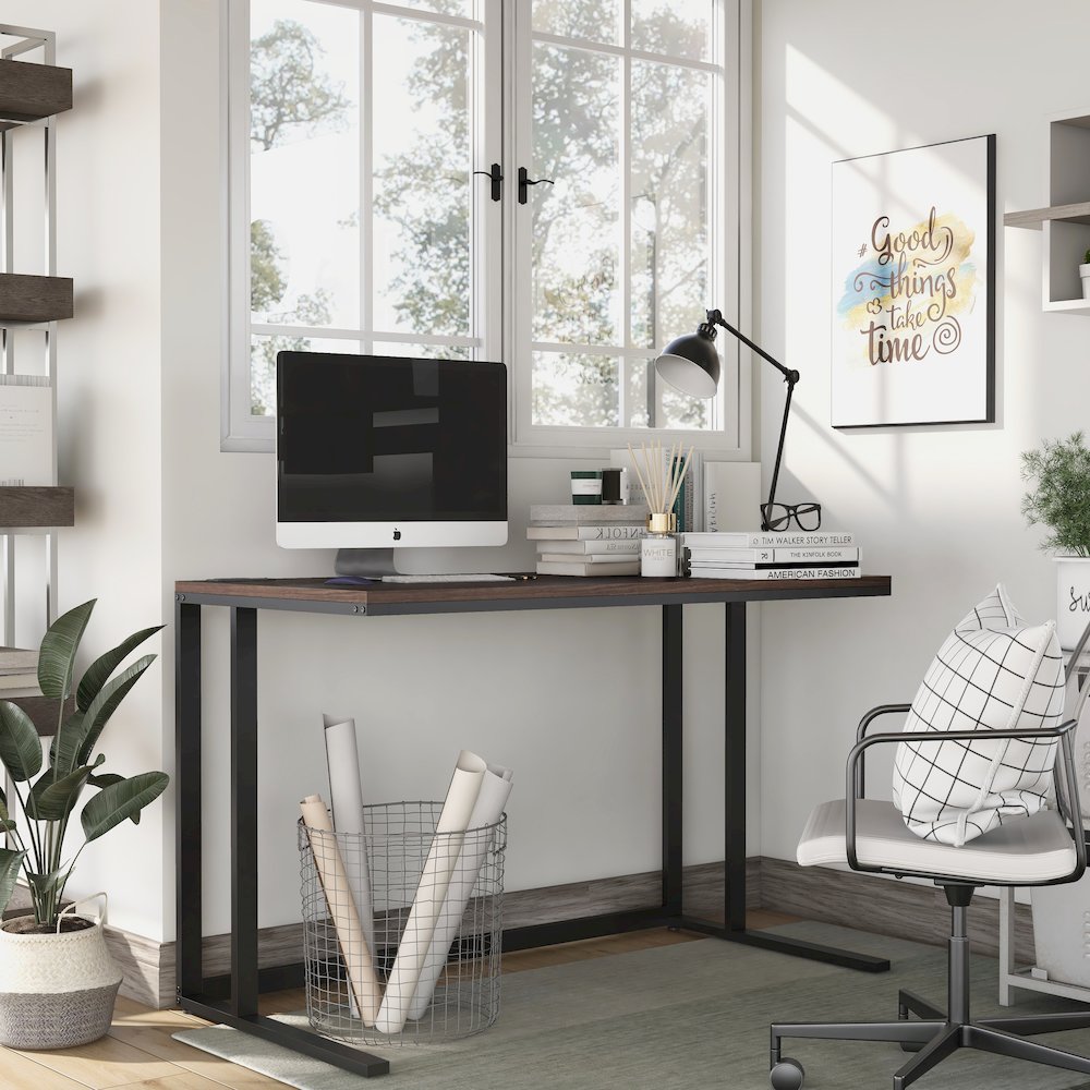 Nillaine Wood Writing Desk with USB. Picture 4