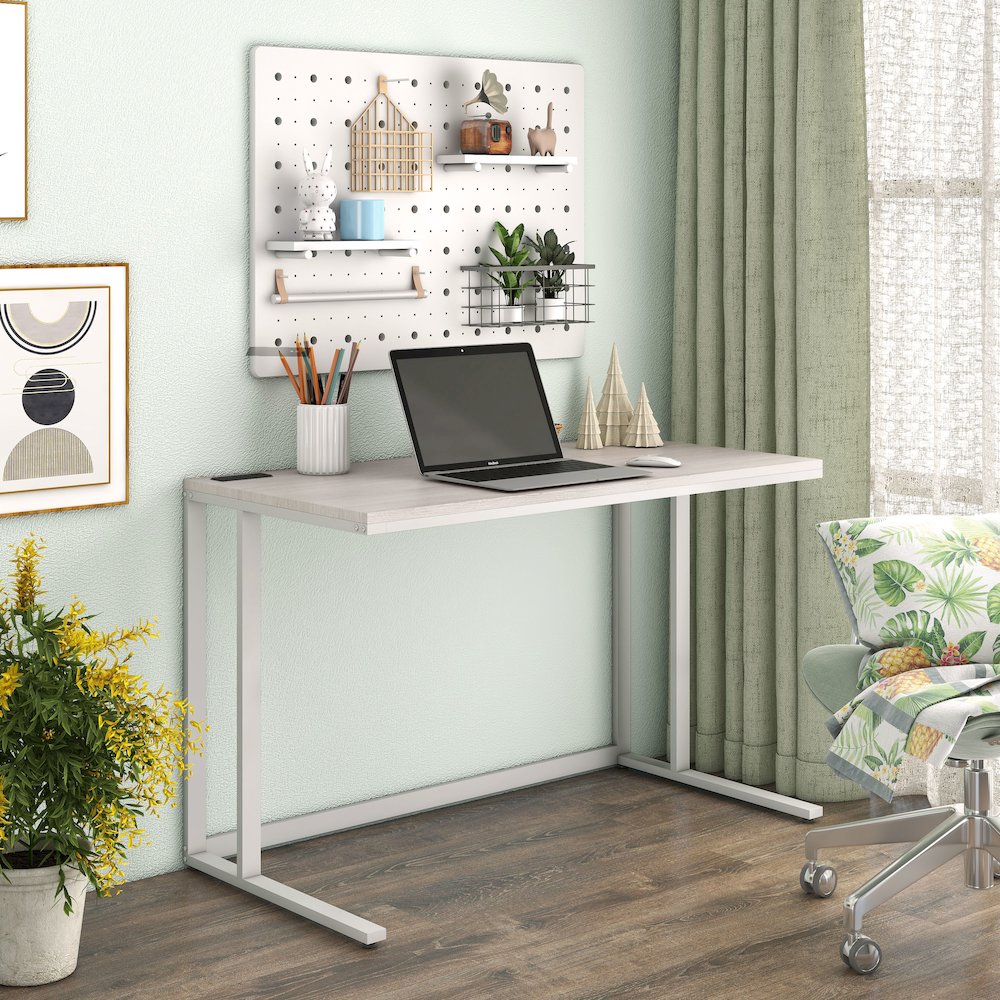 Nillaine Wood Writing Desk with USB. Picture 4