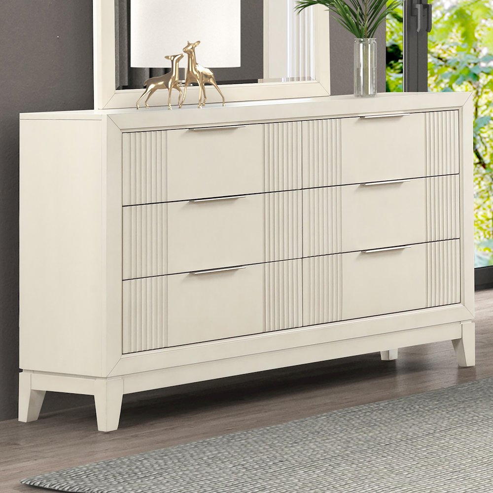 Quinby Antique White 6-Drawer Dresser. Picture 3