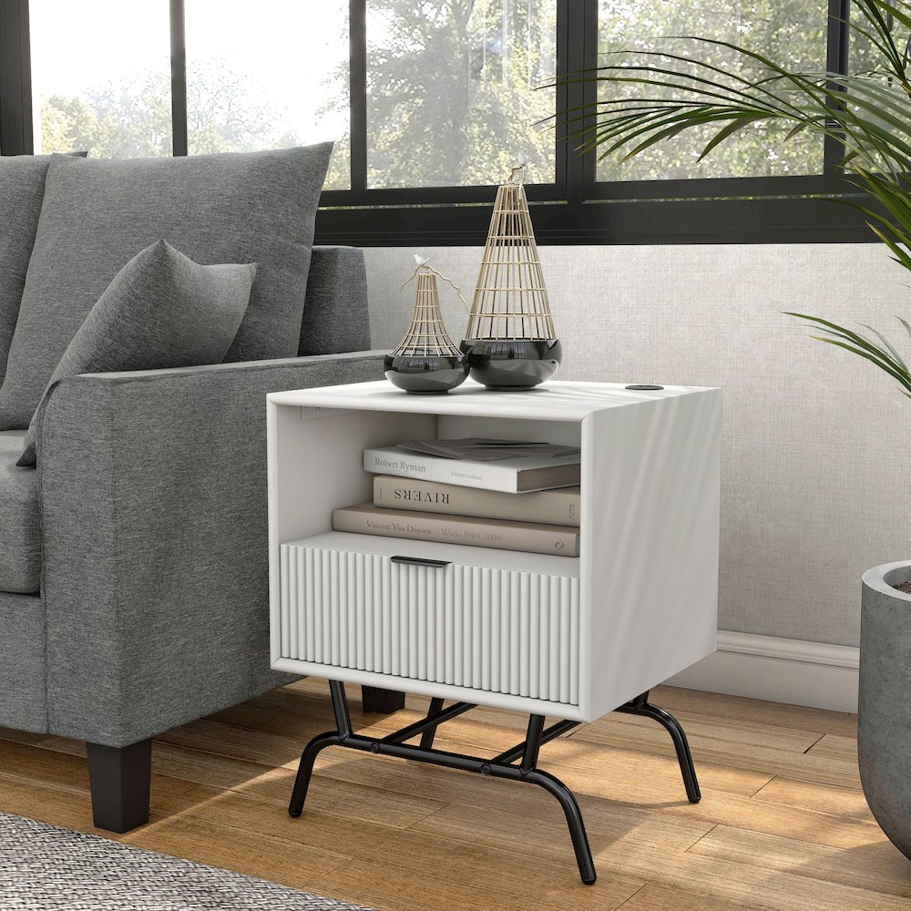 Gleb Wood Storage End Table with USB Port. Picture 4