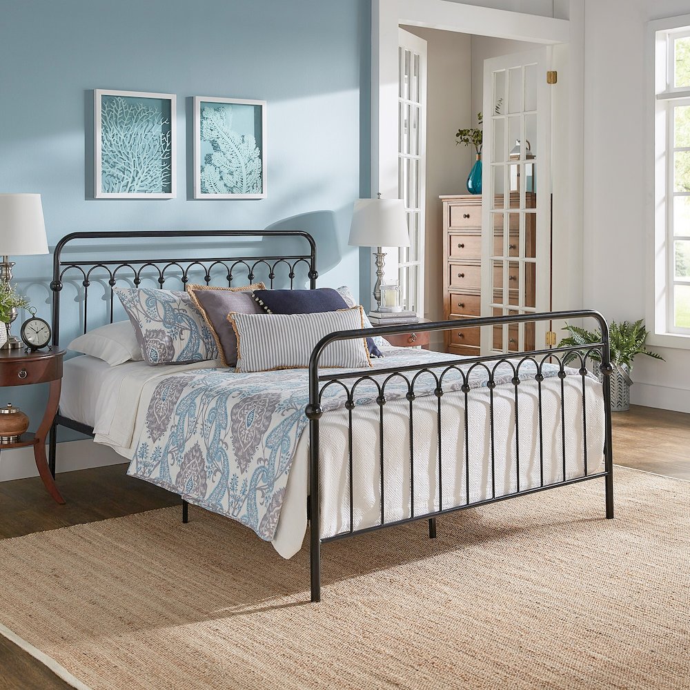 Black Metal Arch Design Queen Platform Bed. Picture 3