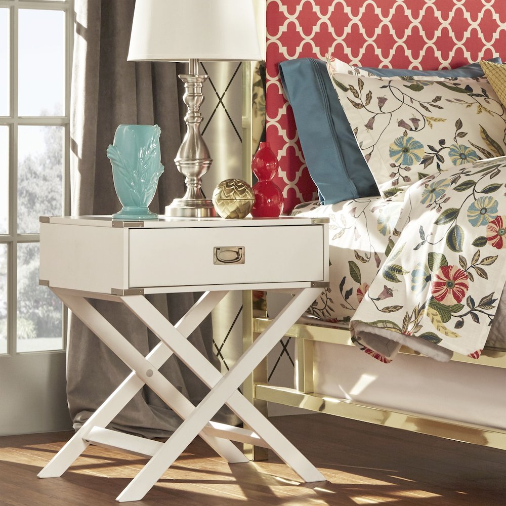 White Finish X-Base Box Nightstand. Picture 3