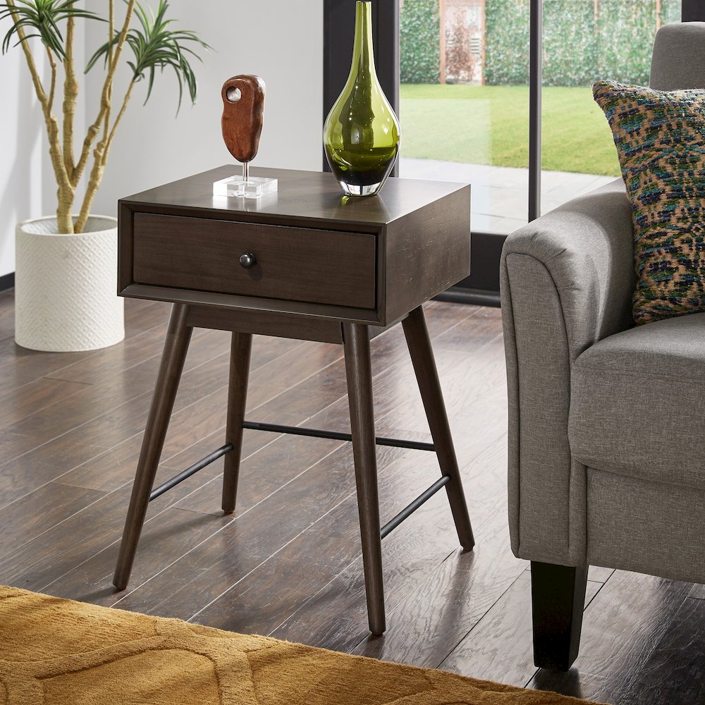 Dark Walnut Finish End Table. Picture 2