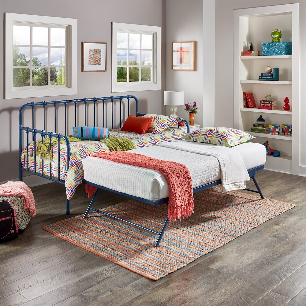 Navy Blue Finish Daybed With Lift-Up Trundle. Picture 3