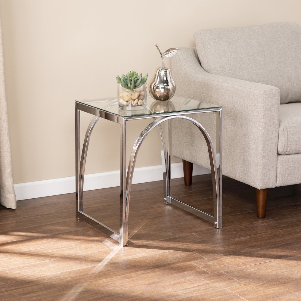 Stevenly Square Glass-Top End Table. Picture 2