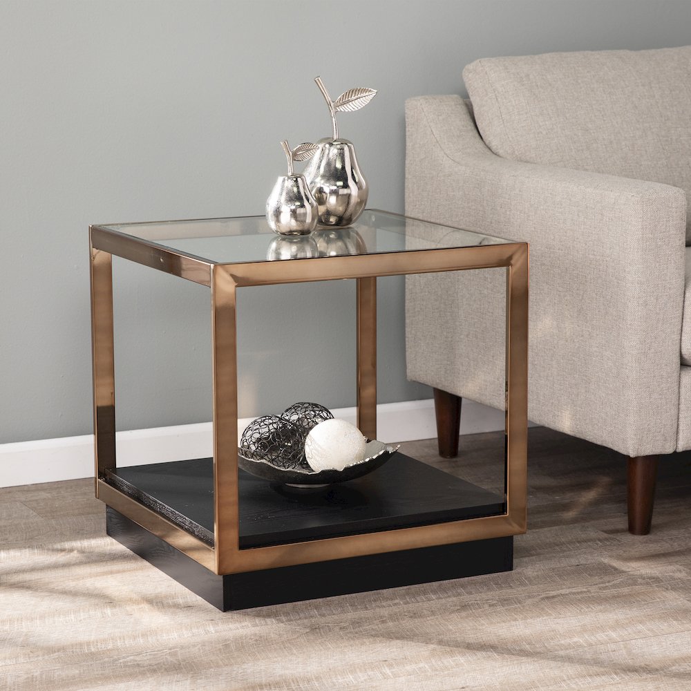 Lexina Glass-Top End Table. Picture 2