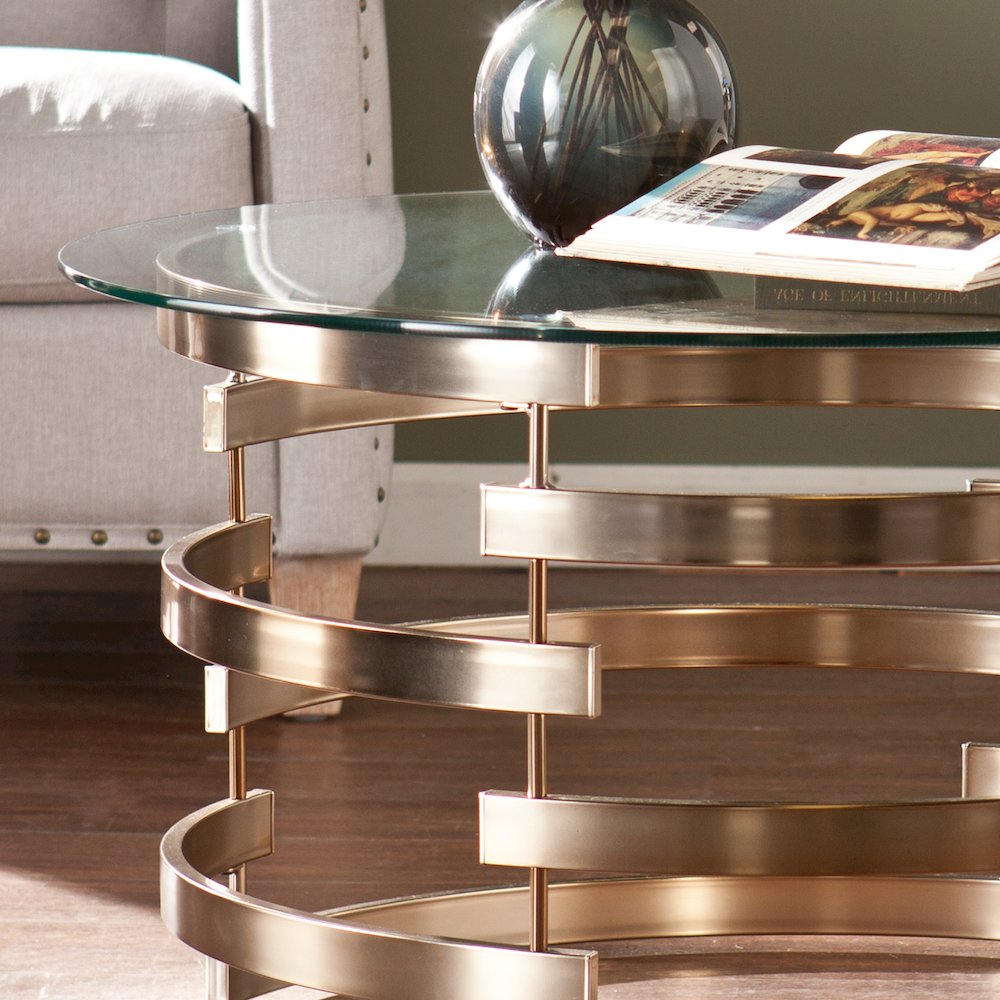 Belmar Cocktail Table. Picture 4