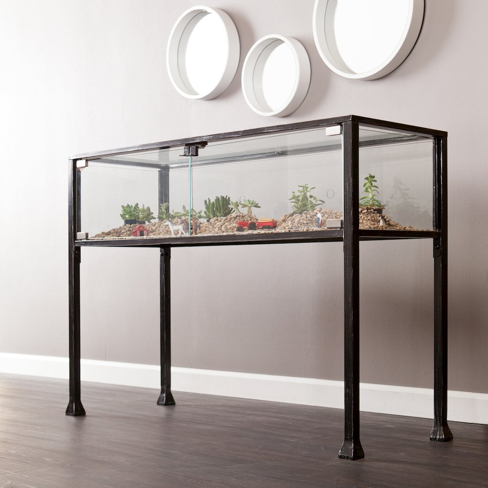 Terrarium Display Console. Picture 2