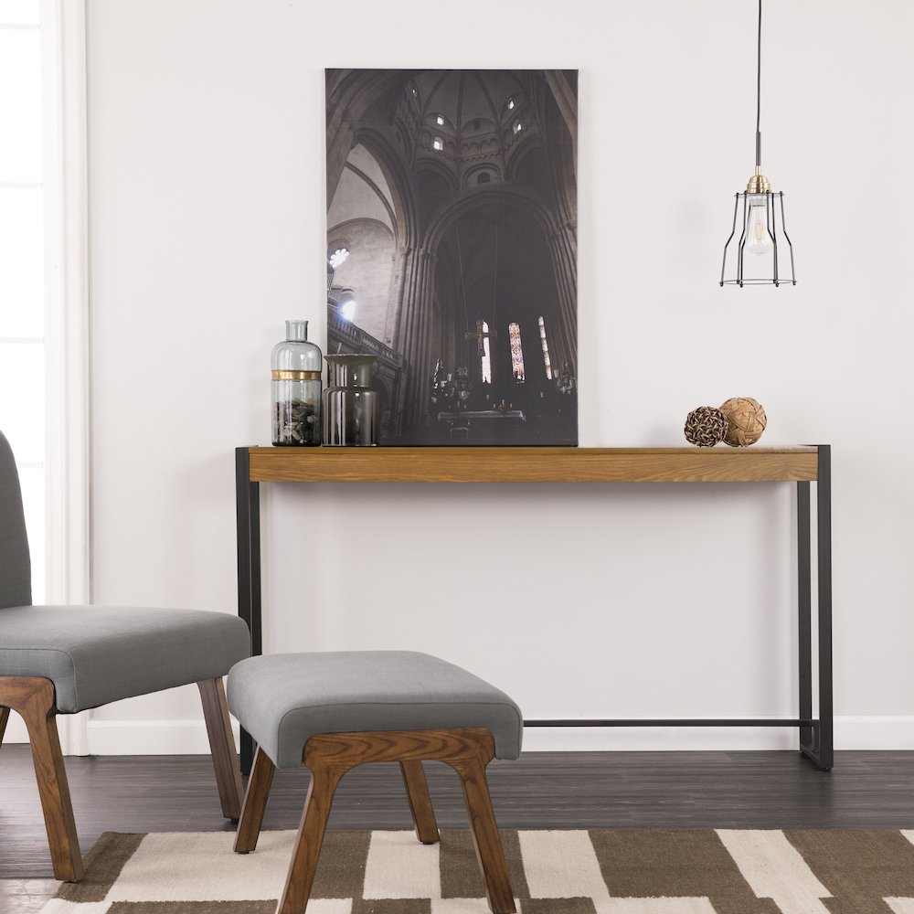 Macen Console - Weathered Gray Oak with Black. Picture 3