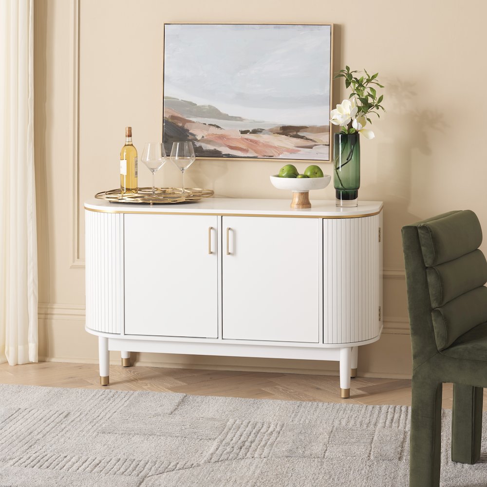 Fenpatrick Sideboard in. Picture 1