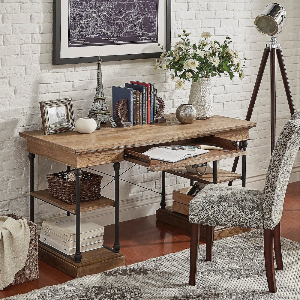 Brown Finish Desk. Picture 1