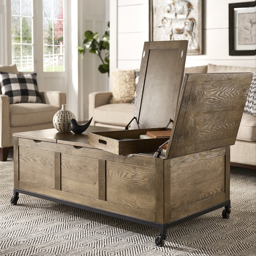 Trunk Rectangular Coffee Table With 1 Tray & Iron Casters. Picture 1