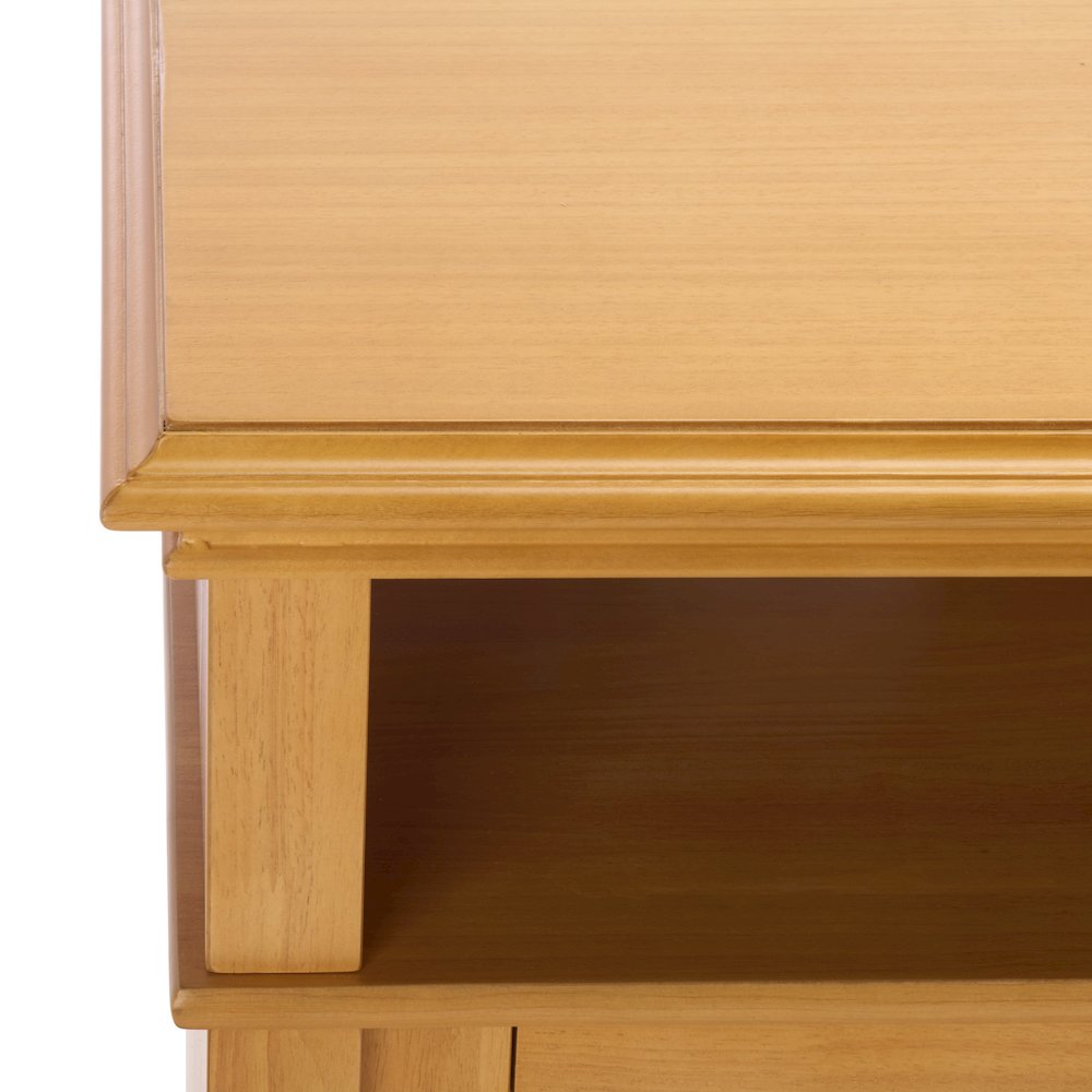 Hellen Wood Mantel. Picture 1