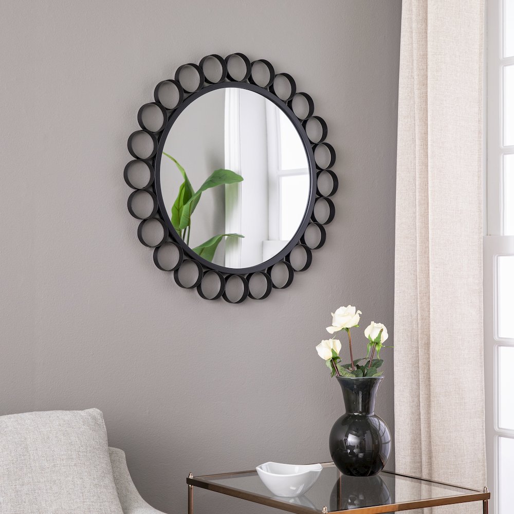 Abdella Round Decorative Mirror in Black Color. Picture 3