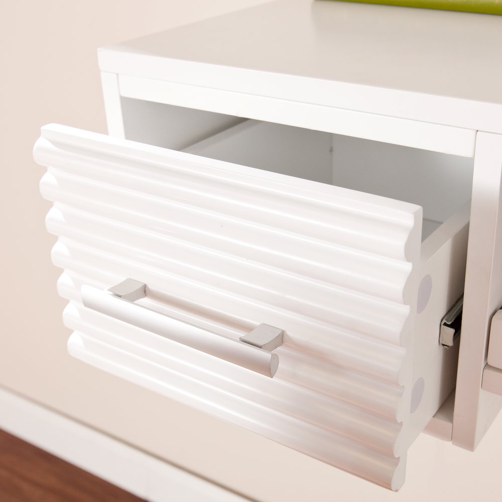 Simon Wall Mount Desk. Picture 3